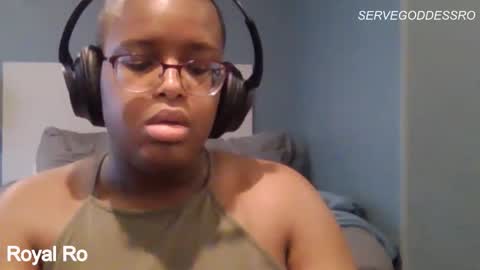 Snapshot of servegoddessro chatting on 04.25.26 servegoddessro online show from 04.25.26