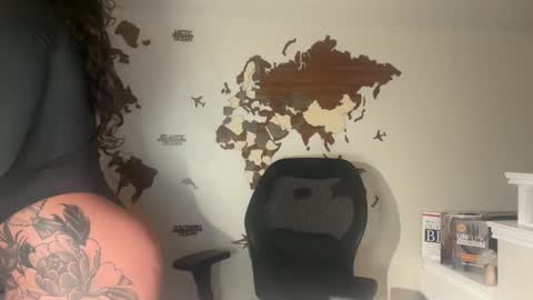 Snapshot of servegoddesszara chatting on 11.12.25 servegoddesszara online show from 11.12.25