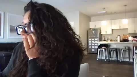 Snapshot of servexely chatting on 02.02.26 servexely online show from 02.02.26