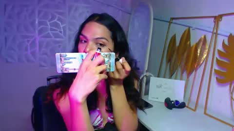 Bella online show from 11.30.25