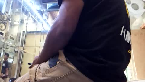 Snapshot of servingfems chatting on 10.12.25 servingfems online show from 10.12.25