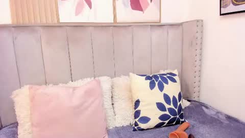 Snapshot of seshat_hitt_ chatting on 06.18.26 Danna online show from 06.18.26