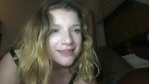 Snapshot of seturselfonfyre chatting on 10.22.25 seturselfonfyre online show from 10.22.25