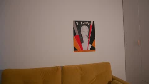 Snapshot of seulbi chatting on 03.09.25 Sana online show from 03.09.25