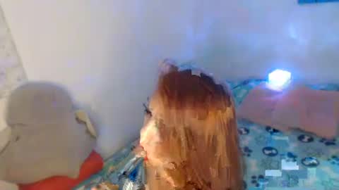 Snapshot of sex_forever77 chatting on 10.04.25 Karol y antony online show from 10.04.25