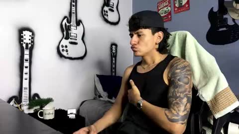 Snapshot of sex_love_sweat chatting on 11.30.25 sex_love_sweat online show from 11.30.25