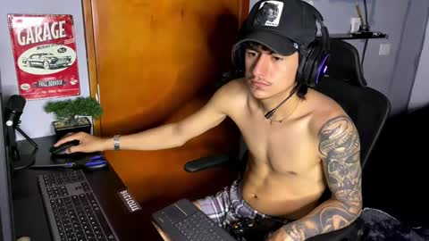 Snapshot of sex_love_sweat chatting on 02.02.26 sex_love_sweat online show from 02.02.26