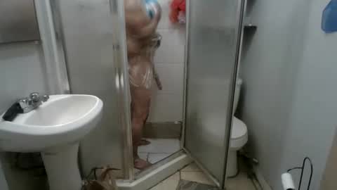 Snapshot of sexboy1437 chatting on 10.22.25 sexboy1437 online show from 10.22.25