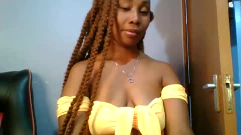 Maggie online show from 02.05.25