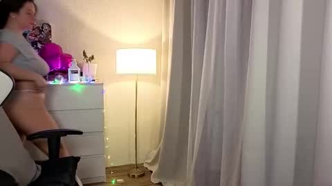 My name is Mia whats yours online show from 12.18.25