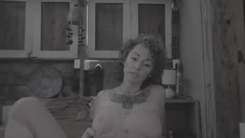 Snapshot of sexnchocolate chatting on 01.05.25 Trixy Rose online show from 01.05.25