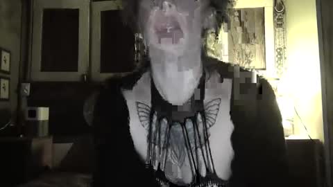 Snapshot of sexnchocolate chatting on 02.04.25 Trixy Rose online show from 02.04.25