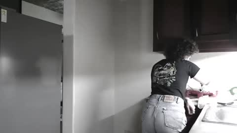 Snapshot of sexnchocolate chatting on 02.06.25 Trixy Rose online show from 02.06.25