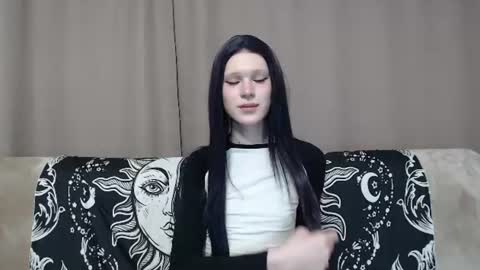 Snapshot of sexpired_princess chatting on 06.13.26 Nextdoor Princess online show from 06.13.26