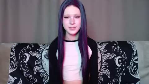 Snapshot of sexpired_princess chatting on 06.18.26 Nextdoor Princess online show from 06.18.26