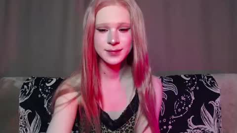 Snapshot of sexpired_princess chatting on 07.26.26 Nextdoor Princess online show from 07.26.26