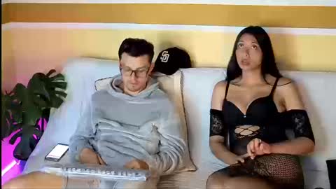 KhidaMilo online show from 09.10.25