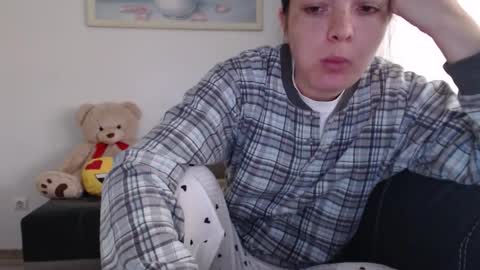 Snapshot of sexsy_bunny chatting on 11.07.25 See you on October going to miss you guys incredibly. Subscribe to my Onlyfans Channel to follow the news online show from 11.07.25