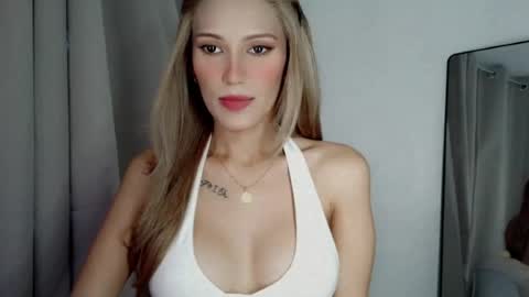 Snapshot of sexual_desire22 chatting on 08.01.26 Britney Allen online show from 08.01.26
