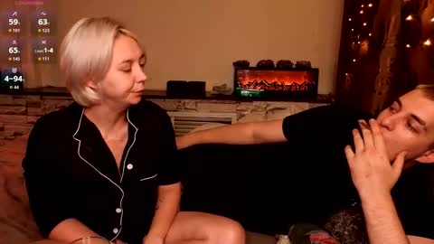 Snapshot of sexvibecouple chatting on 11.01.25 sexvibecouple online show from 11.01.25