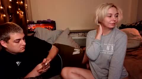 Snapshot of sexvibecouple chatting on 11.15.25 sexvibecouple online show from 11.15.25