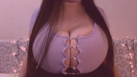 Snapshot of sexxgirlboy chatting on 12.29.24 Julia online show from 12.29.24