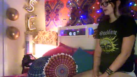 Snapshot of sexxjunkiee chatting on 12.29.24 SEXX JUNKIEE online show from 12.29.24