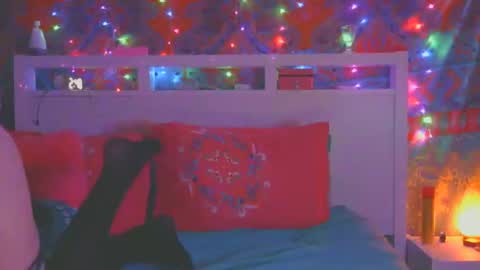 Snapshot of sexxjunkiee chatting on 01.05.25 SEXX JUNKIEE online show from 01.05.25