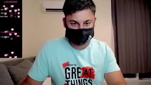 Snapshot of sexxxdickbig chatting on 09.26.25 Tommy online show from 09.26.25