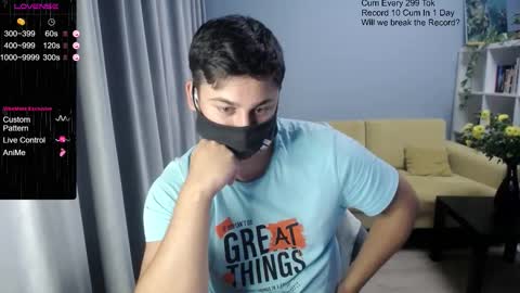 Snapshot of sexxxdickbig chatting on 10.25.25 Tommy online show from 10.25.25