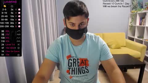 Snapshot of sexxxdickbig chatting on 10.30.25 Tommy online show from 10.30.25