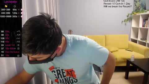 Snapshot of sexxxdickbig chatting on 11.04.25 Tommy online show from 11.04.25