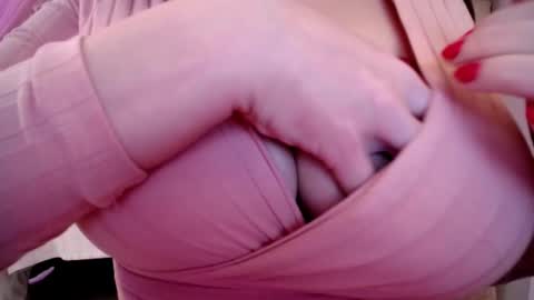 Snapshot of sexxxyprincess chatting on 02.16.25 Princess online show from 02.16.25