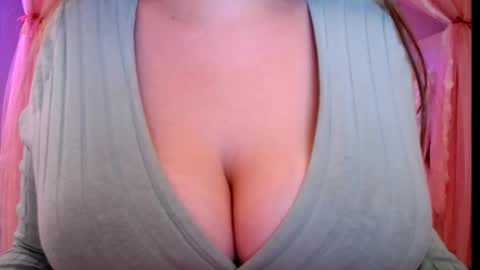 Snapshot of sexxxyprincess chatting on 09.20.25 Princess online show from 09.20.25