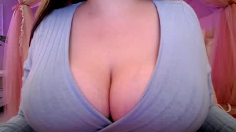 Snapshot of sexxxyprincess chatting on 05.27.26 Princess online show from 05.27.26