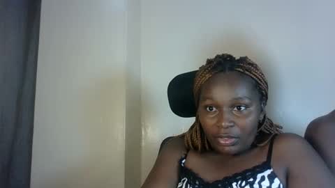 Snapshot of sexxy_amira chatting on 10.11.25 sexxy_amira online show from 10.11.25