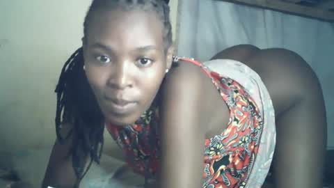 Snapshot of sexxy_curvy23 chatting on 06.12.26 sexxy_curvy23 online show from 06.12.26