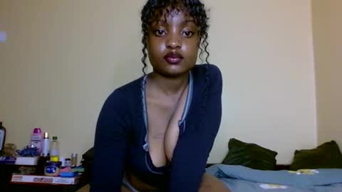 Snapshot of sexxy_daisyy chatting on 10.17.25 sexxy_daisyy online show from 10.17.25