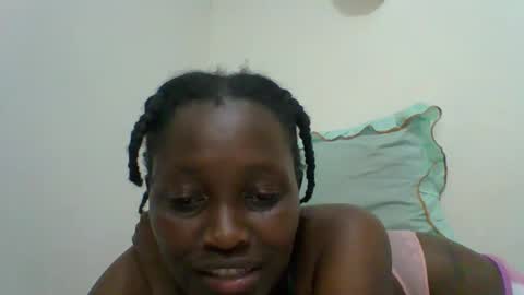 Snapshot of sexxy_kendrah chatting on 10.08.25 lorna online show from 10.08.25