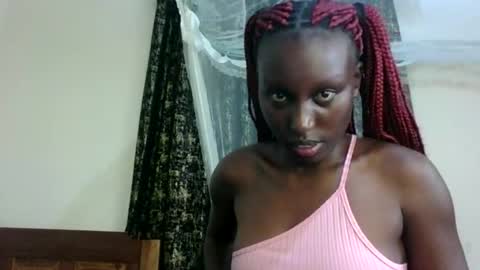 Snapshot of sexxy_melmine chatting on 05.05.26 Dolly online show from 05.05.26