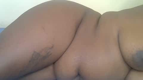 Snapshot of sexxydripy chatting on 02.23.26 sly online show from 02.23.26