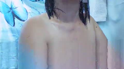 Snapshot of sexxyicee69 chatting on 02.01.25 misslovely j online show from 02.01.25