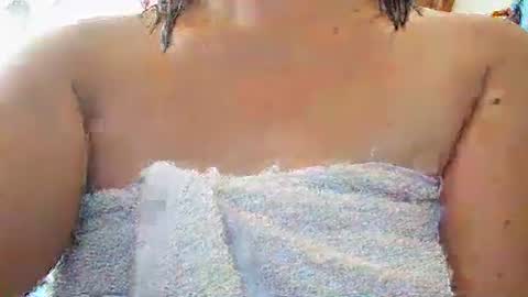 Snapshot of sexxyicee69 chatting on 03.03.25 misslovely j online show from 03.03.25