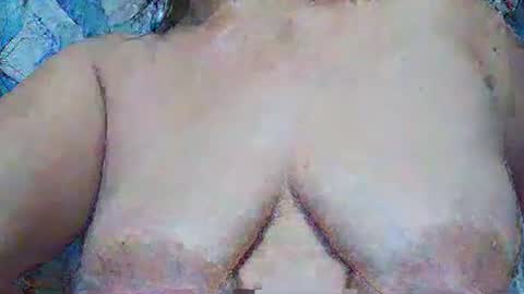 Snapshot of sexxyicee69 chatting on 03.09.25 misslovely j online show from 03.09.25