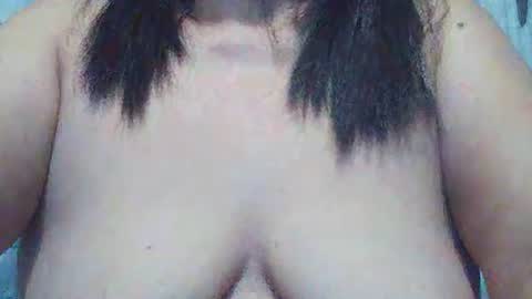 Snapshot of sexxyicee69 chatting on 09.11.25 misslovely j online show from 09.11.25