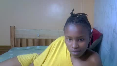 Snapshot of sexxyjey_ chatting on 10.08.25 sexxyjey_ online show from 10.08.25