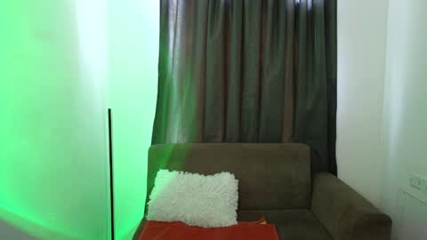 Snapshot of sexxylady__ chatting on 05.19.26 Angie online show from 05.19.26