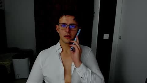 Sexxymuscles4U online show from 11.14.25