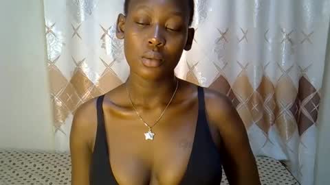 Snapshot of sexxyvee224 chatting on 11.11.25 sexxyvee224 online show from 11.11.25