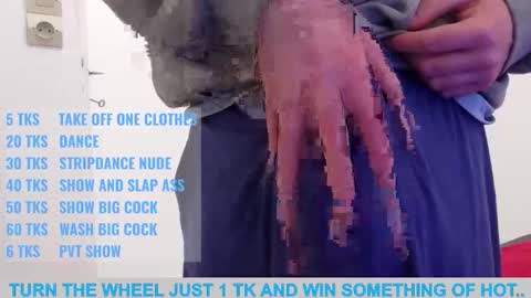 Snapshot of sexxyxxman chatting on 05.16.26 sexxyxxman online show from 05.16.26